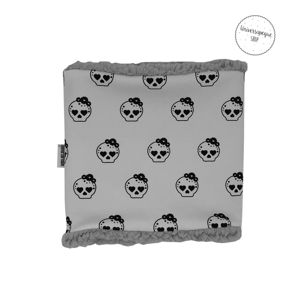 braga para el cuello calaveras gris claro