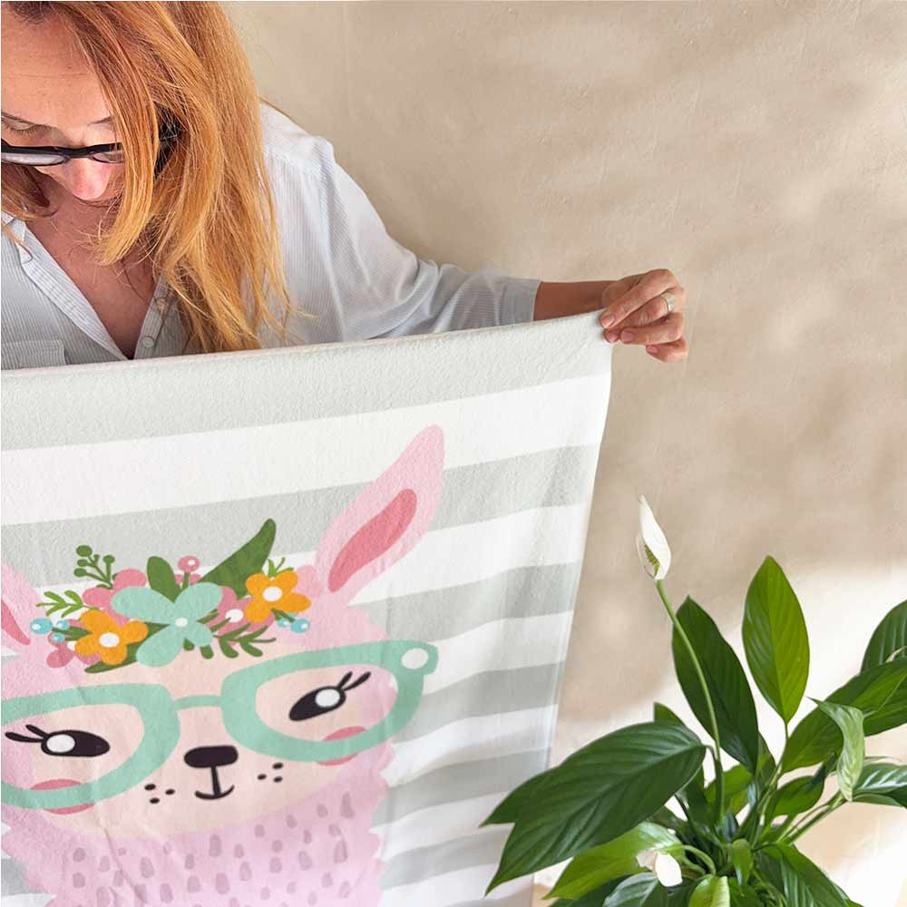 toalla para niñas personalizada llama
